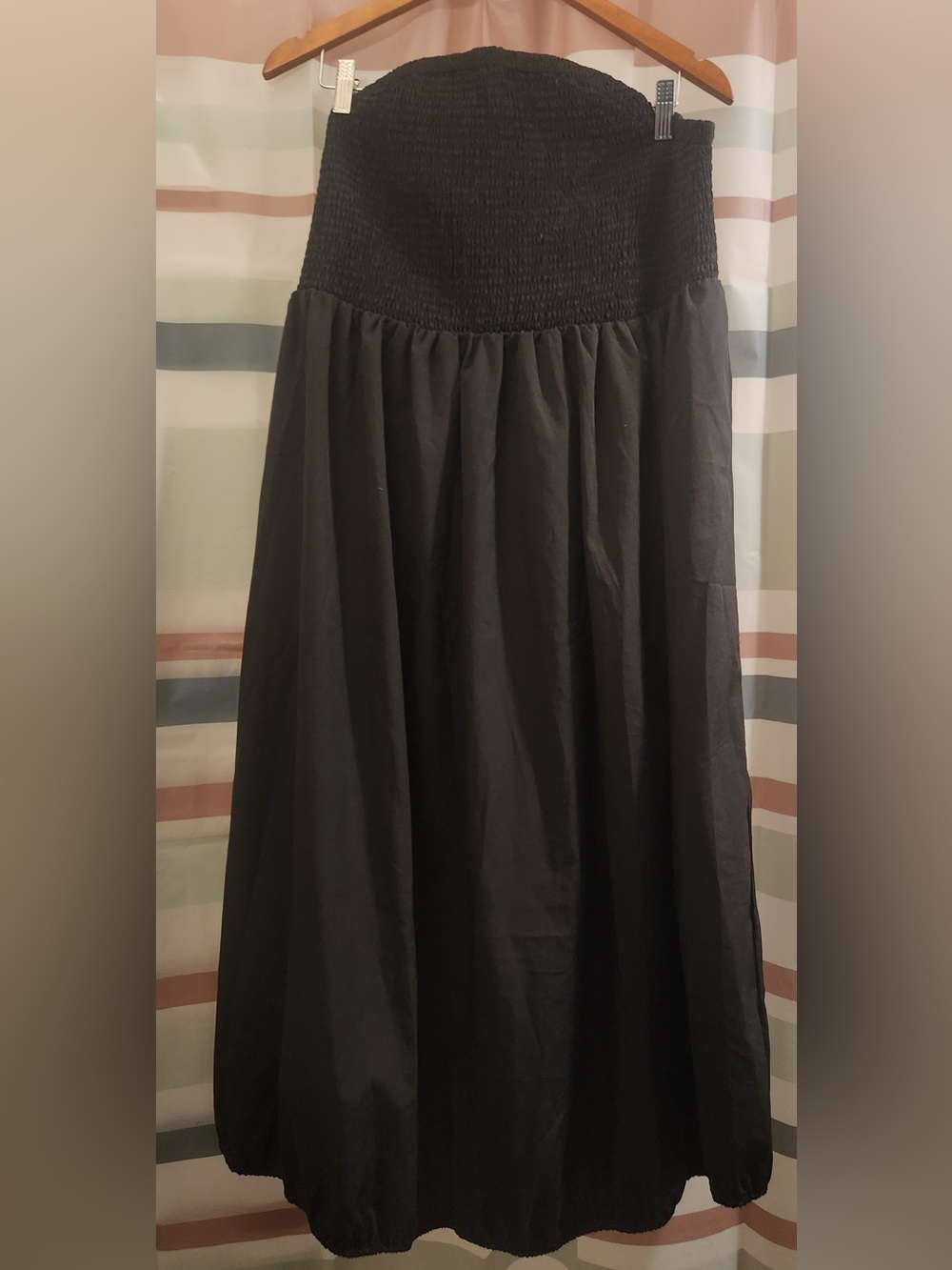SHEIN Black Strapless Smocked Waist midi Dress